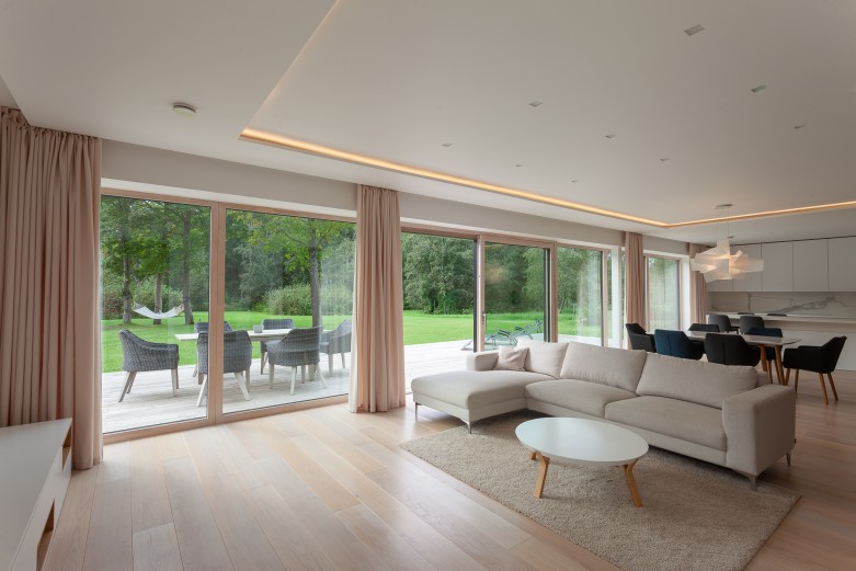 VALLEY HOUSE INTERIOR PROJECT - the view