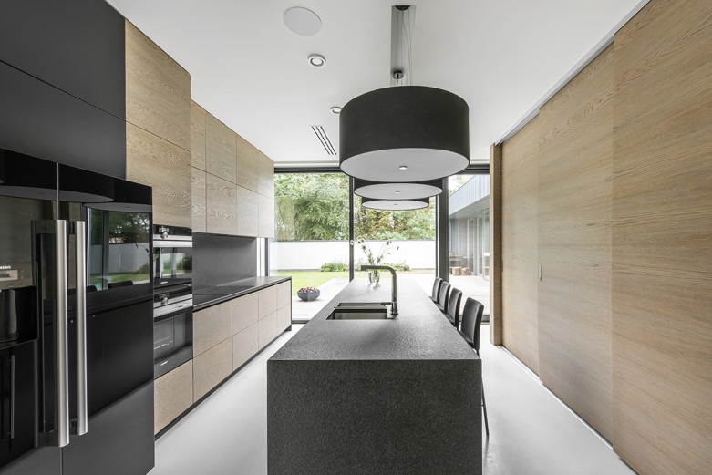 OAK house interior - kitchen space